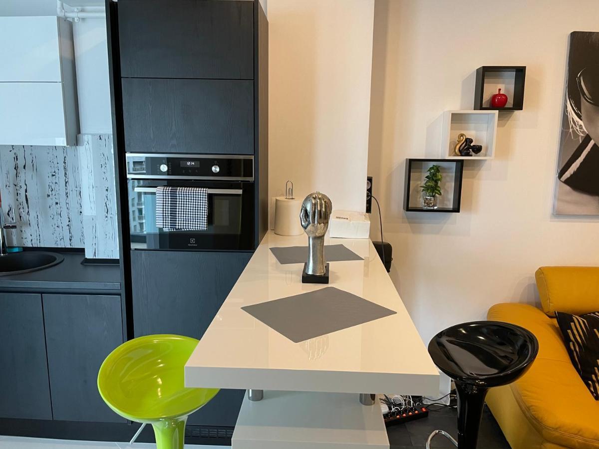 Fancy Westpark 2 Residence Lakeview W7 Bukarest Kültér fotó