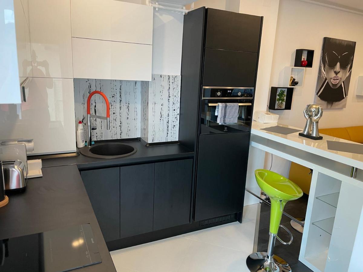 Fancy Westpark 2 Residence Lakeview W7 Bukarest Kültér fotó